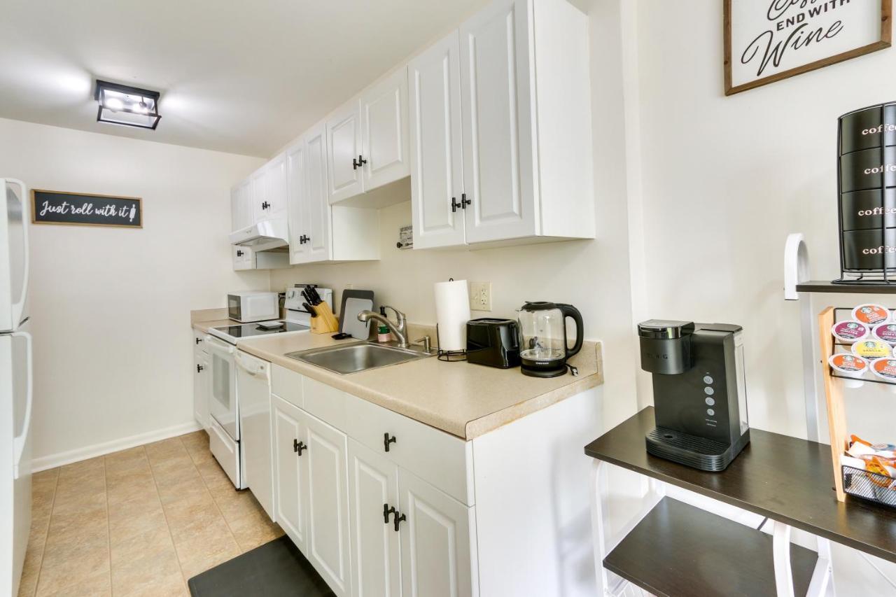 Cozy Laurel Condo With Pool Access About 20 Mi To Dc! מראה חיצוני תמונה