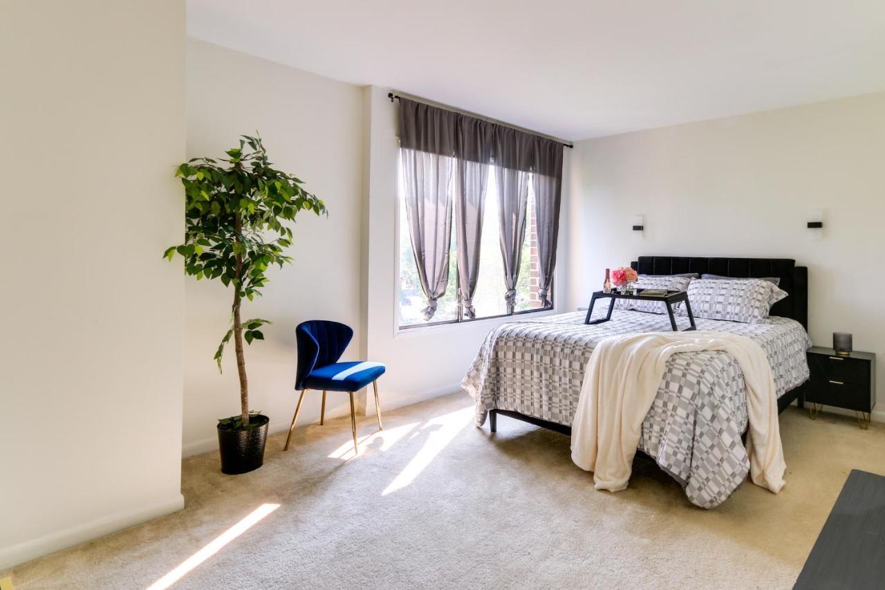 Cozy Laurel Condo With Pool Access About 20 Mi To Dc! מראה חיצוני תמונה
